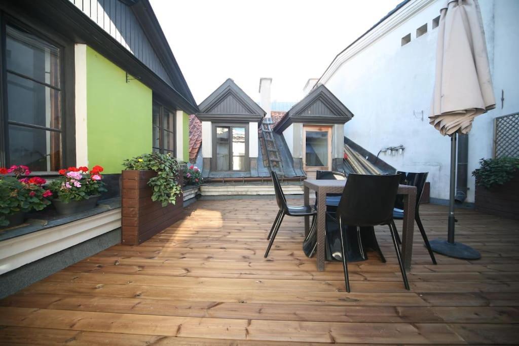 Two Bedroom / Old Town With Private Terrace Рига Екстериор снимка